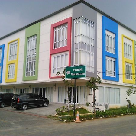 The Suites Metro Apartment - Putri Bandung Buitenkant foto