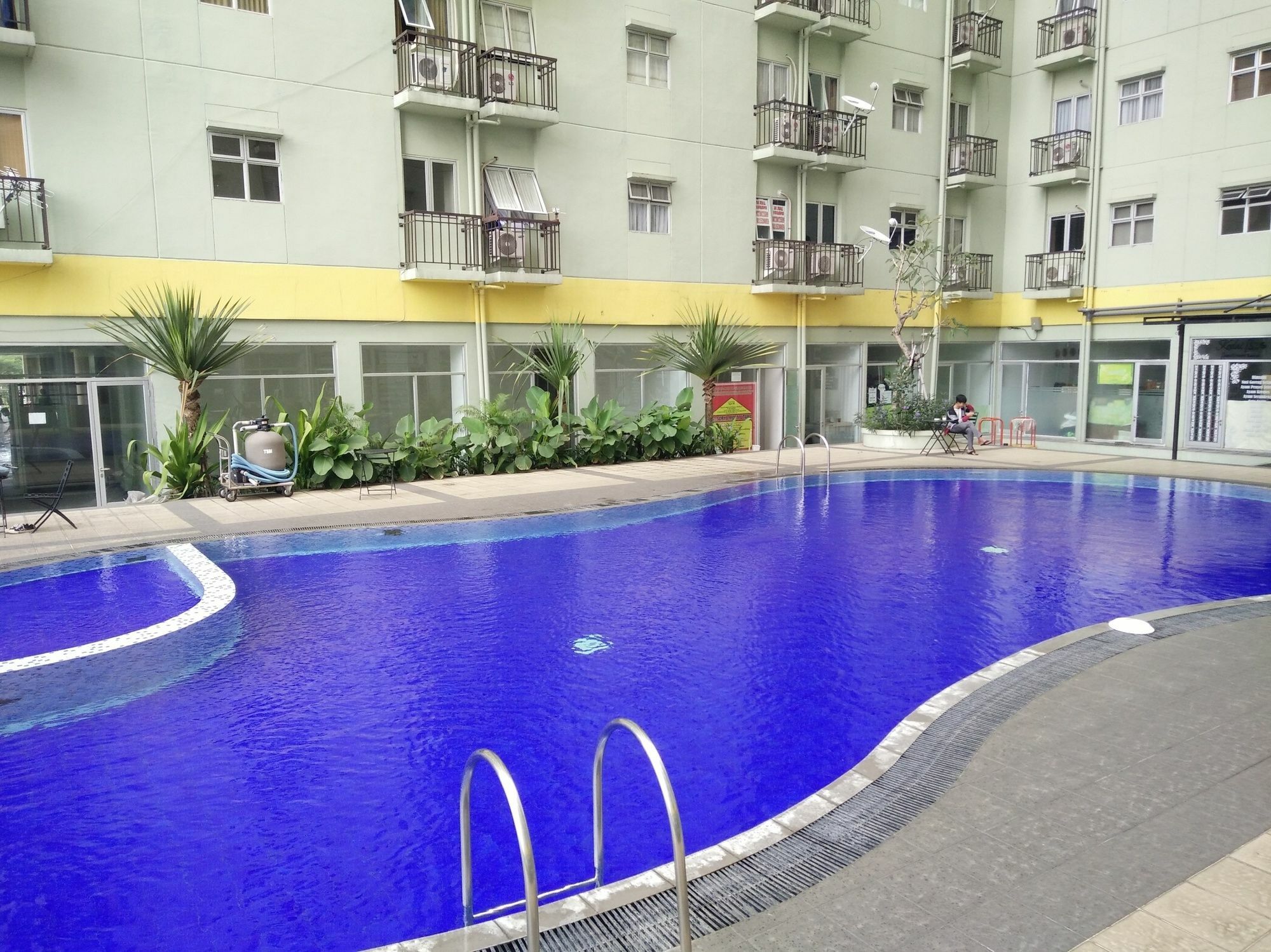 The Suites Metro Apartment - Putri Bandung Buitenkant foto